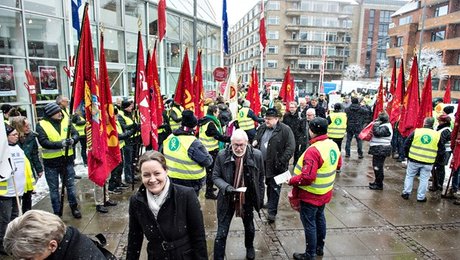 Forfatter: "Meget svensk" debatbog tænder en ild, men lider af skyklapper