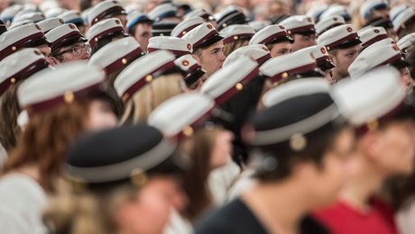 Rektor trækker sig i protest mod besparelser