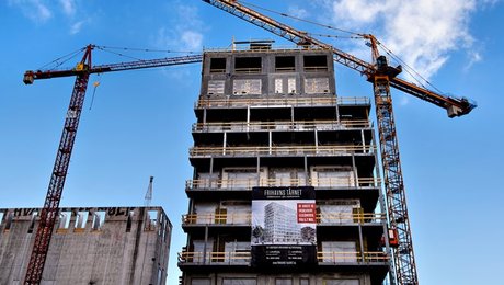 Byggecentre: Regeringen skal stille klimakrav til byggebranchen