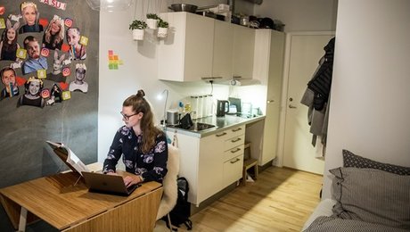 Studerende: Politikerne har spillet sorteper om ansvaret for studieboliger