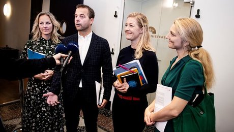 Støttepartier vil have regeringen til at sløjfe besparelserne på DR