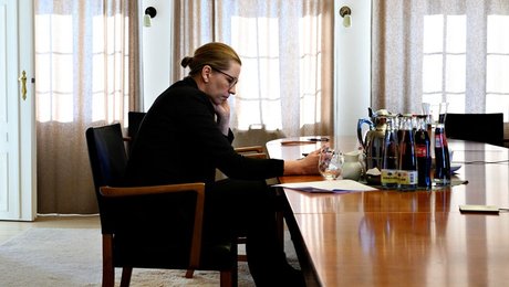 Manglende svar fra regeringen forstærker presset på dansk økonomi