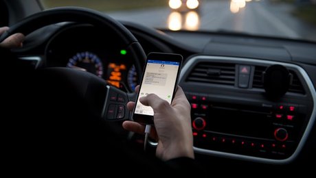 Autobranchen: Uopmærksomhed i trafikken koster liv