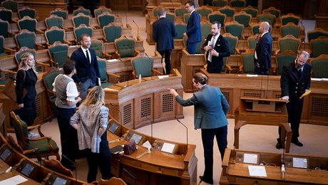 Biskop og museumschef: Regeringen må åbne dørene til museer og kirker