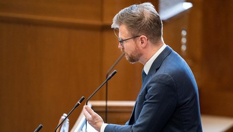 Minister holder fast i ny Vejle Fjord-forbindelse trods heftig V-kritik