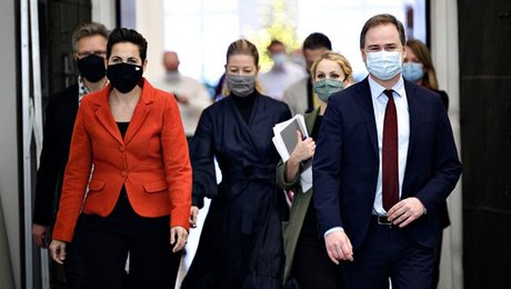 Aftale sikrer midler til udfasning af oliefyr, udtag af lavbundsjorde og CO2-lagring 