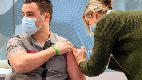 Lektor: Tiden vil vise, om EU's styrke slår dets svage vaccinepunkt