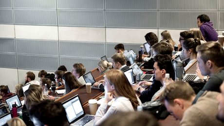 51 kandidater fra lukningstruet studie: Ønsker vi virkelig universiteter, der tænker i stordriftsfordele?