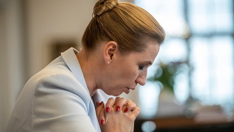 22. låge i Altingets fotojulekalender: Hvad mon der egentlig fyldte i statsministerens hoved?