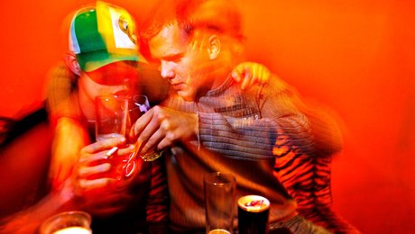 Få overblikket: Disse restriktioner forsvinder fra tirsdag