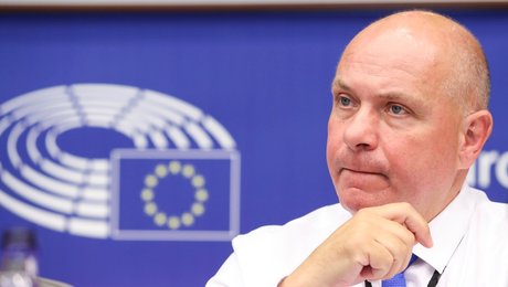 Tidligere forsvarsminister vil tilbage til Folketinget