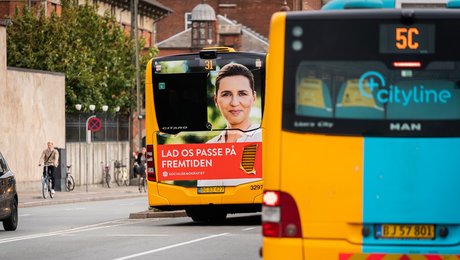 Direktør: Regeringens besparelser på gymnasiers markedsføring er baseret på en stråmand