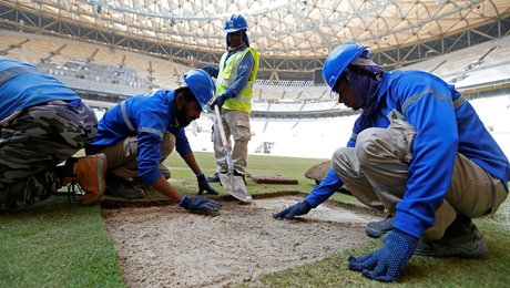 Det sker i EU: Qatars regering står skoleret i Europa-Parlamentet inden VM