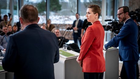 Grønne og blå aktører skoser plan om at lade flypassagerer betale for højere ældrecheck  