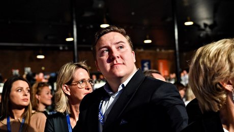 Tidligere V-rådgiver: Det stigende antal partihoppere kan svække tilliden til demokratiet. Det bør vi gøre noget ved