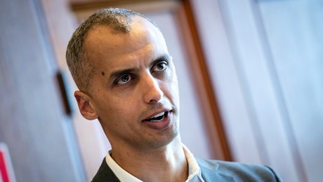 SF frygter "dødsspiral" på erhvervsuddannelserne og forslår akutpakke. Tesfaye afviser forslaget