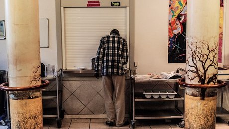 De hjemløses landsorganisation: Man hjælper ikke en hjemløs ved at smide ham ud af herberget