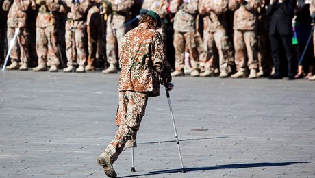 Et ønske om at forbedre behandlingen af veteraners arbejdsskadesager, forsinker analyse af hvordan det så gøres