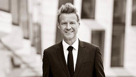 Tidligere koncerndirektør i Forsvarsministeriet starter som direktør i stort advokatfirma