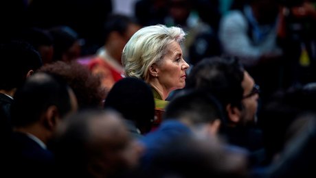 Det sker i EU: Von der Leyens afskedssvada og showdown i Santiago 