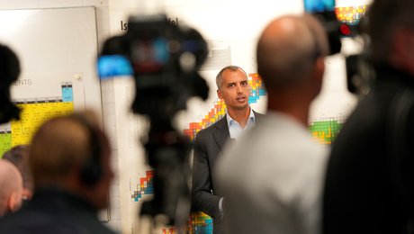 Kortere dage, mesterlære og milliarder til bedre faglokaler: Her er alle 35 forslag i regeringens skoleudspil