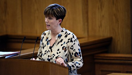 SF har mistet tålmodigheden med minister i sag om "diskriminerende" regel i folkekirken: "Hvad venter vi på?"