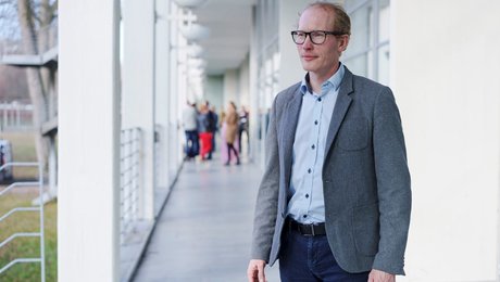 Uvis fremtid for FGU-formand efter anklager om grænseoverskridende adfærd