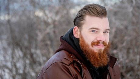 Mikkel er droppet ud af flere uddannelser. Nu søger han job, gamer og passer sine kæledyr