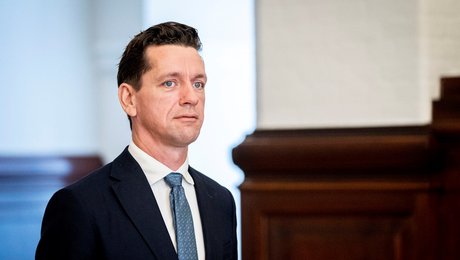 SMVdanmark anklager regeringen for “klokkeklar diskrimination”: “Det er en omvendt Robin Hood"