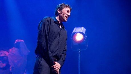 Årets Reumert-vindere er kåret: Instruktør bag folkeskolesatire vinder hæderspris