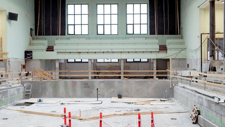 Konservator fra Nationalmuseet får pris for at forskønne Frederiksberg svømmehal