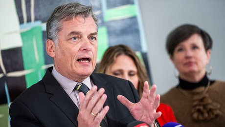 Formand kalder kommunale svømmetilbud "unfair". Må ikke undergrave foreningsidrætten, siger ordfører