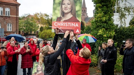 Populær S-borgmester er under pres for at melde ud om vindmøller i valgkampens slutspurt 