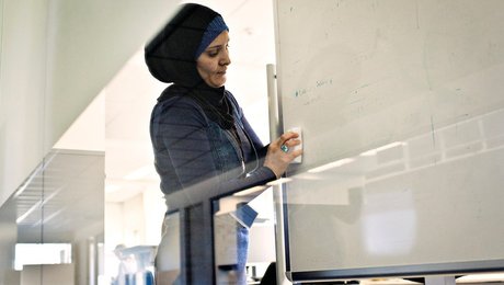 Cheføkonom i AE: Flere ikke-vestlige indvandrere kommer i arbejde. Nu skal vi fastholde deres tilknytning