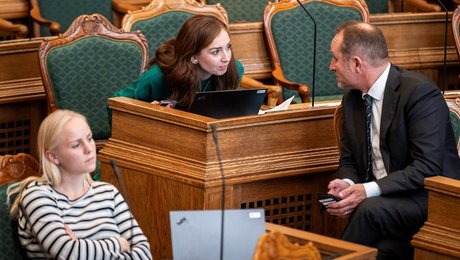 "Voldsomt useriøst", "chokerende" og "på bundskraberniveau": Kritikere sabler regeringens nye klimamål ned