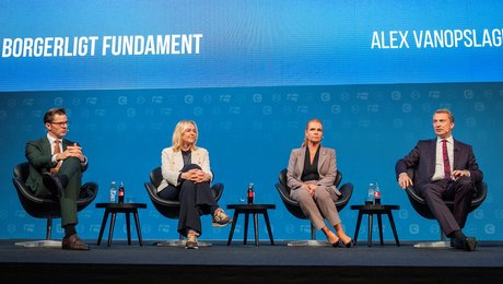 Statsministerens brag af en nytårstale var en mavepuster til blå blok