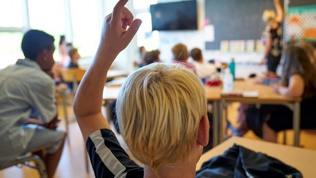 Lektor: Hvis folkeskolen får ret til at smide elever ud, sættes fællesskab og retssikkerhed under pres