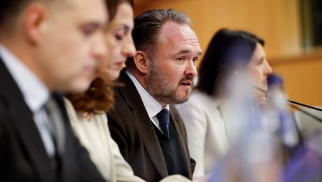 Boligudvalg går Dan Jørgensen på klingen: Vil du rulle miljøkrav tilbage for at give plads til bygherrer?