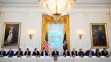 I Kong Trumps øjne er Danmark en ubetydelig nation. Derfor skal vi stoppe med at tænke som USA's vasal