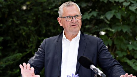 Regeringsparti har ikke nødplan klar, hvis milliardudbud flopper: ”Jeg kan ikke gøre andet end at håbe, at der kommer et bud”