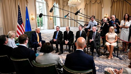 Grønlandskrise får EU-parlamentarikere til at tøve med at godkende handelsaftale med USA