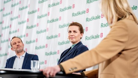 Mens alle kiggede mod Grønland, åbnede statsministeren for en eksplosiv boligdebat