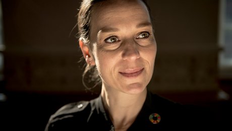 Tidligere S-minister stopper som direktør for egen organisation