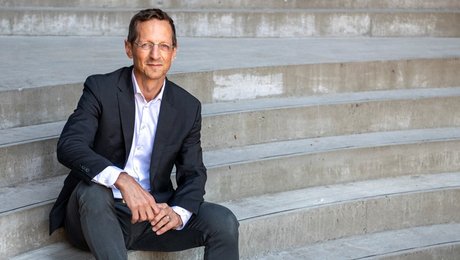 Partier vil tale om ulighed og udviklingsbistand i valgkampen. Ngo-chef er begejstret