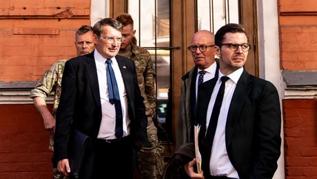 Hver gang Danmark vender ryggen til verden, bliver vi mere sårbare