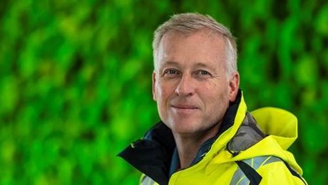 Direktør for Danmarks største sorteringsanlæg for plastaffald stopper