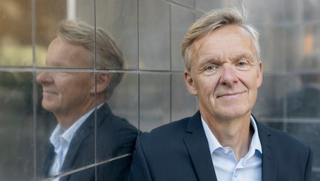 Selvfølgelig falder vores tillid til politikerne, når de ikke er åbne om partiernes pengestrømme