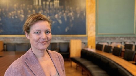 Læge får pris for forskning i hormoner og hjernen