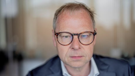 Formand for Finans Danmark trækker sig efter uenigheder