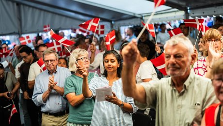 Özlem Cekic og Poul Madsen: I debatten om danskhed glemmer vi at tale om det vigtigste